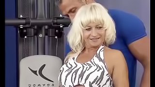 extreme sporty german muscle moms pierced pussy gets deep fucked by her trainer