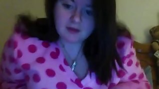 Obese gal masturbates for her bf