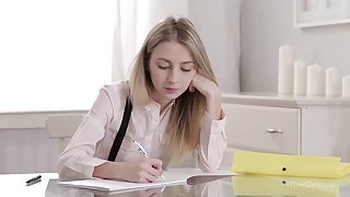 Classy blonde slut gets annihilated on the doctor's desk
