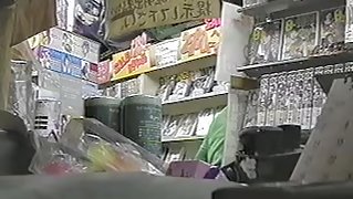 Hidden livecam Japanese doll masturbates in the clip room